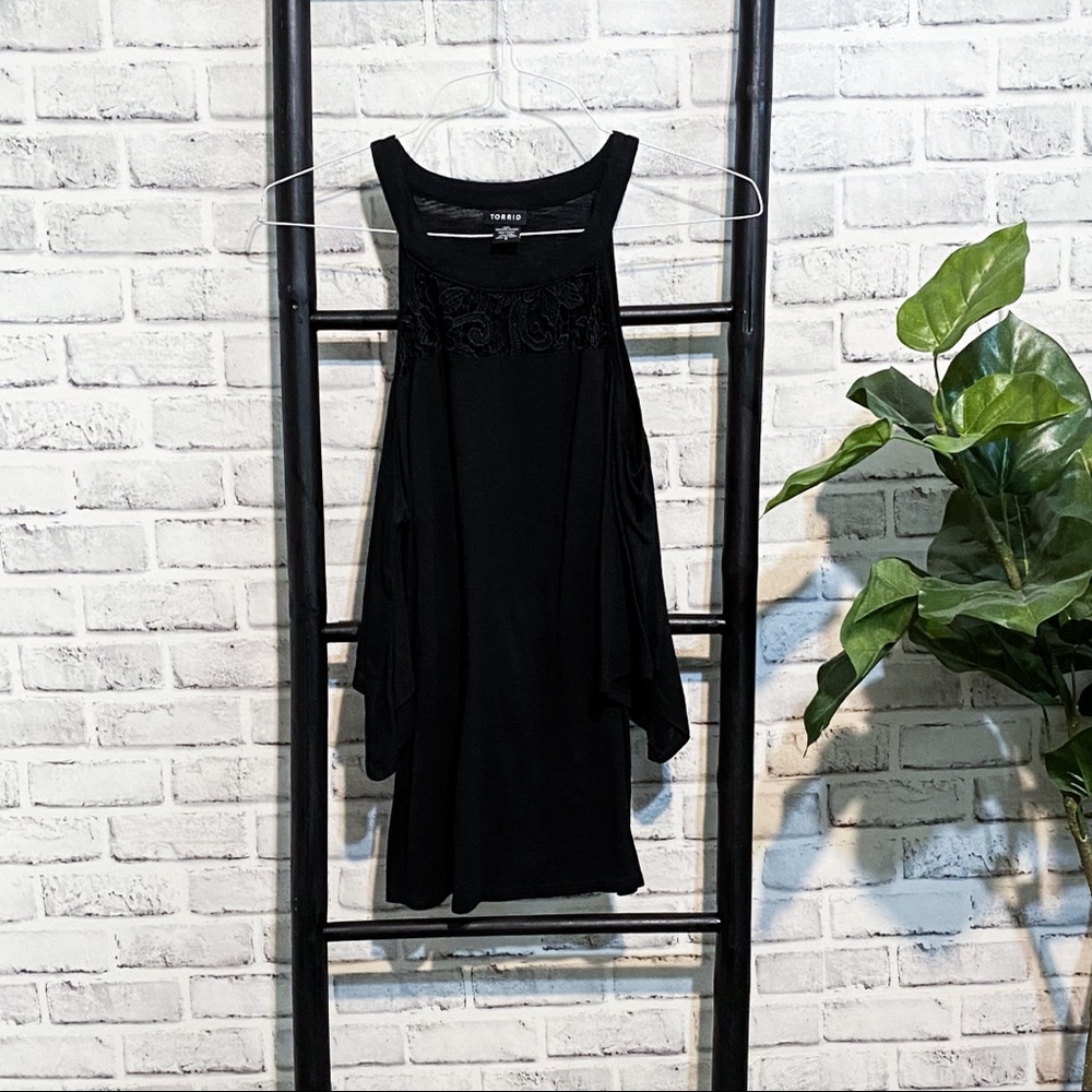 Black Lace Collar Cold Shoulder Top Torrid